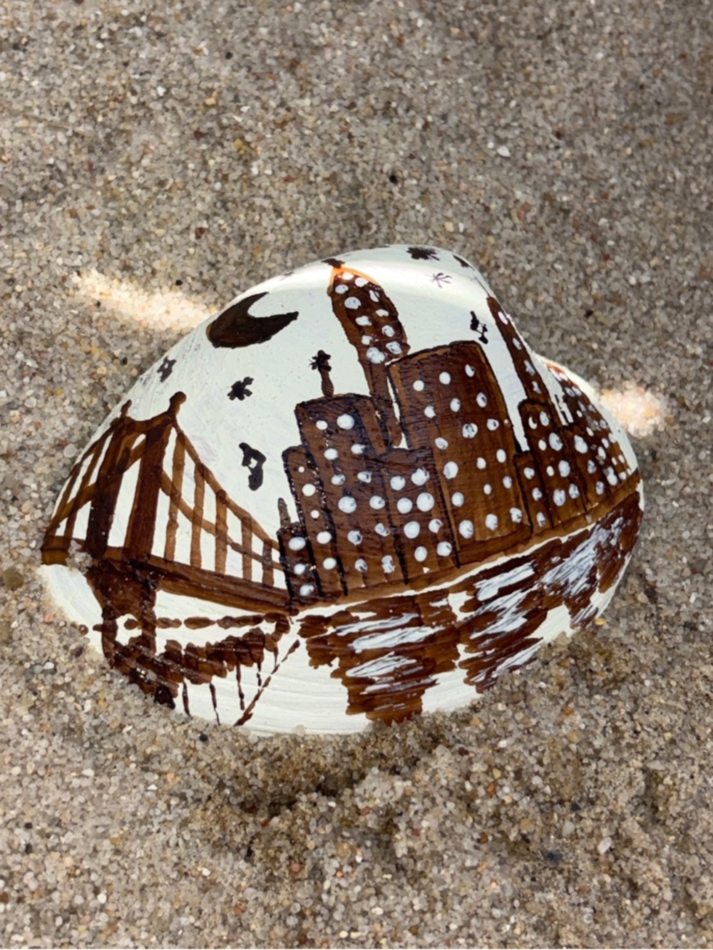 Hand-Painted White Shell Art with Brown Cityscape/ San Francisco
